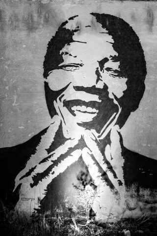 Grafitti streetart Nelson Rolihlahla Mandela door ESFP, Rijksstraatweg Haren (Groningen)